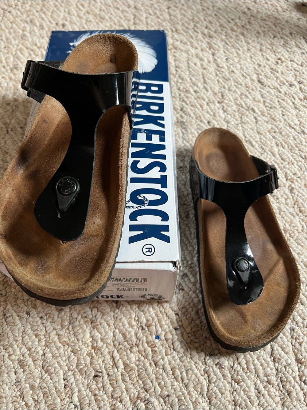 Birkenstock Gizeh Patent Thong Sandals in Black Patent